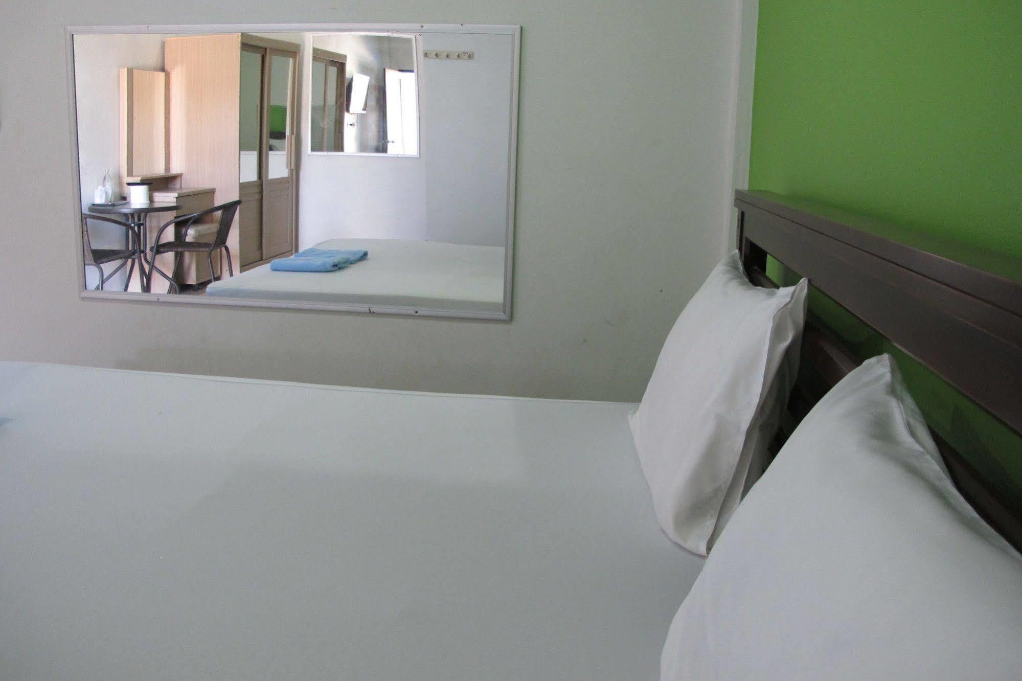 Tongmai Resort Surat Thani Exterior foto